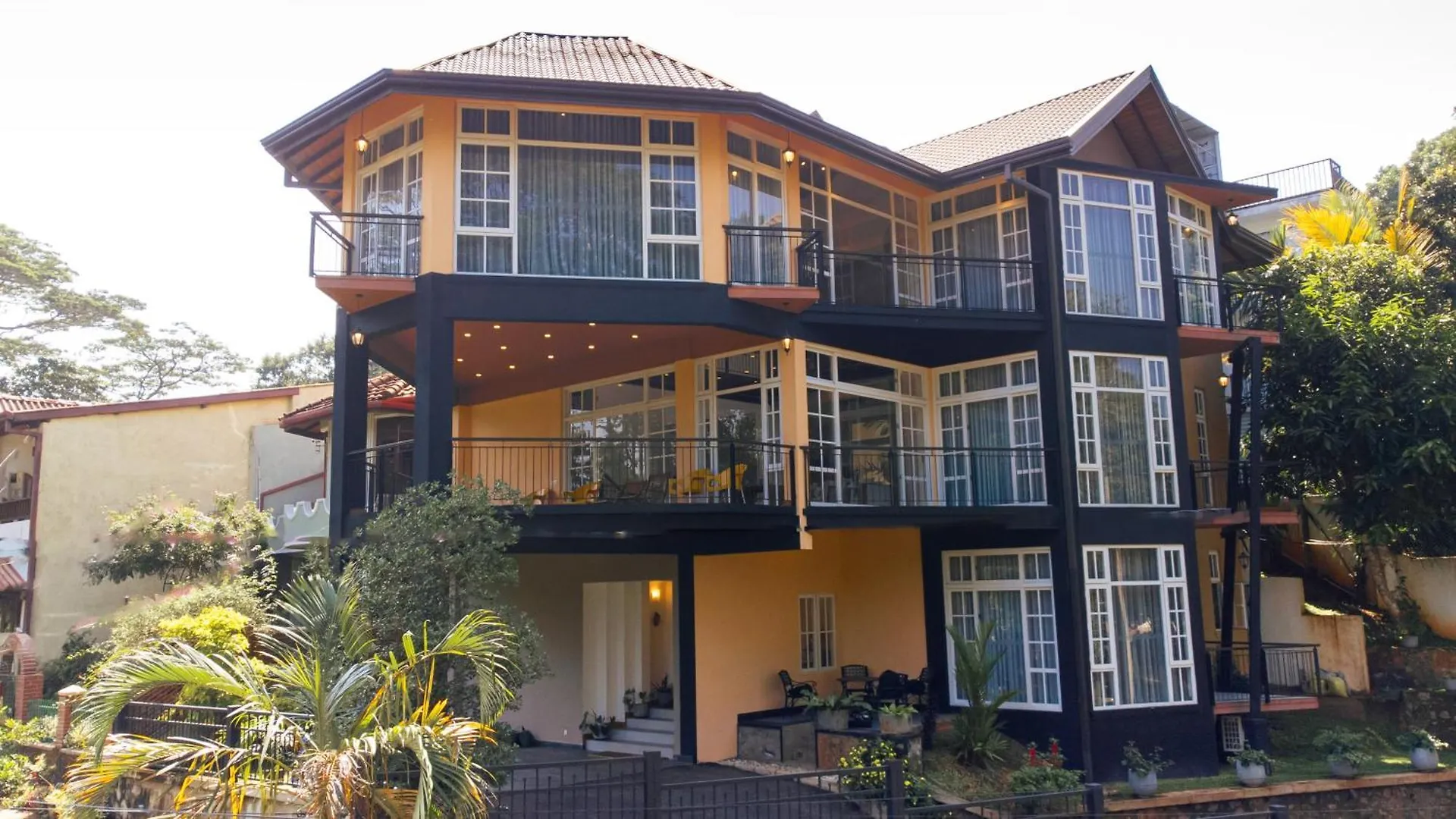Roberosia - Holiday Home Kandy