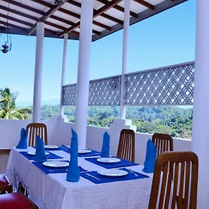 Gasthuis Kandyan White Holiday Homes, Kandy